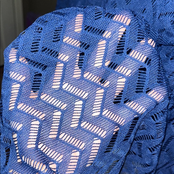 Elegant Blue Lace Dress - Picture 10 of 17